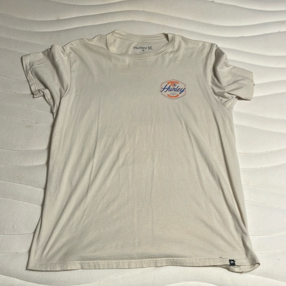 Size: L
Color: Tan, Blue/Orange Logo
Brand: Hurley
Details: RN#100691